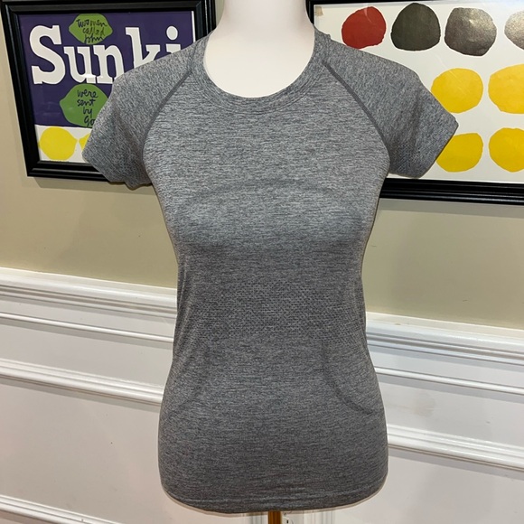 Lululemon Swiftly Tech Short Sleeved Tee - Picture 2 of 5
